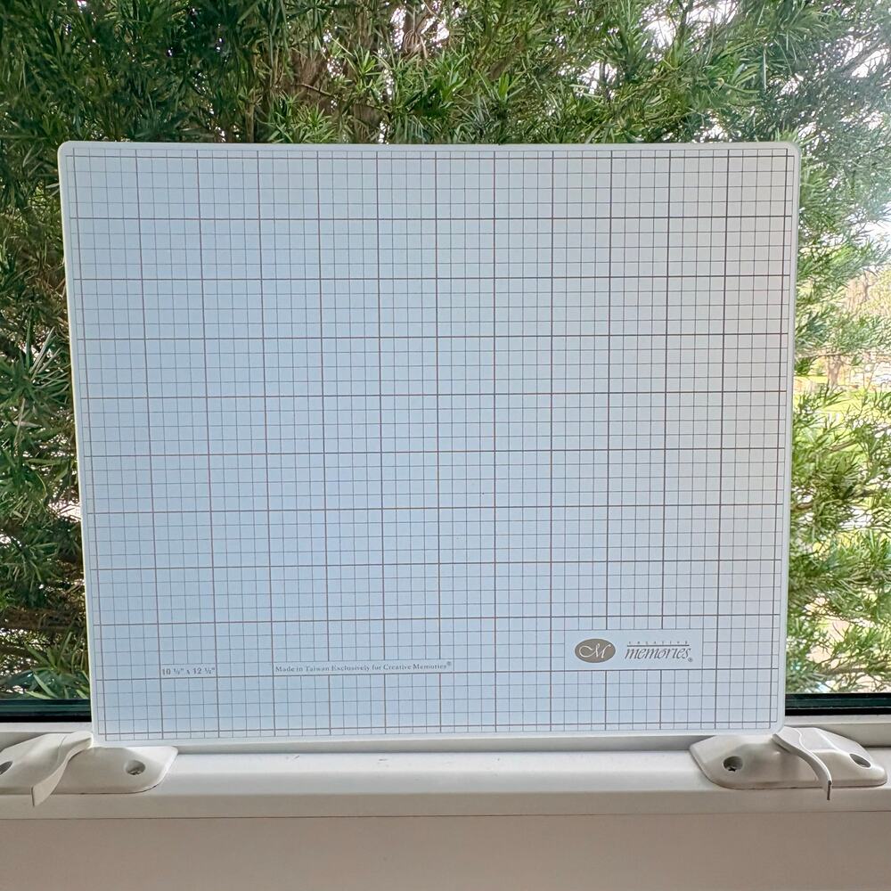 Creative Memories Cutting Mat 10.5 x 12.5 Gray Grid Scrapbooking Tool